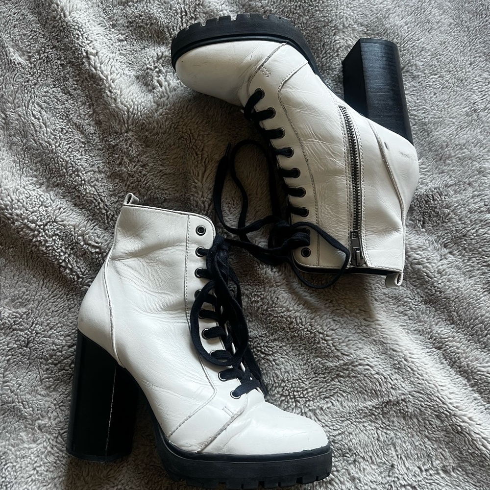 Steve Madden White Lace-Up Chunky Heel Ankle Boots with Black Laces